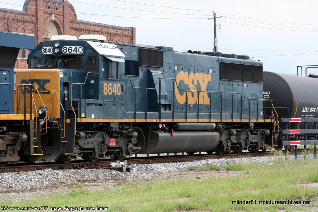 CSX 8640